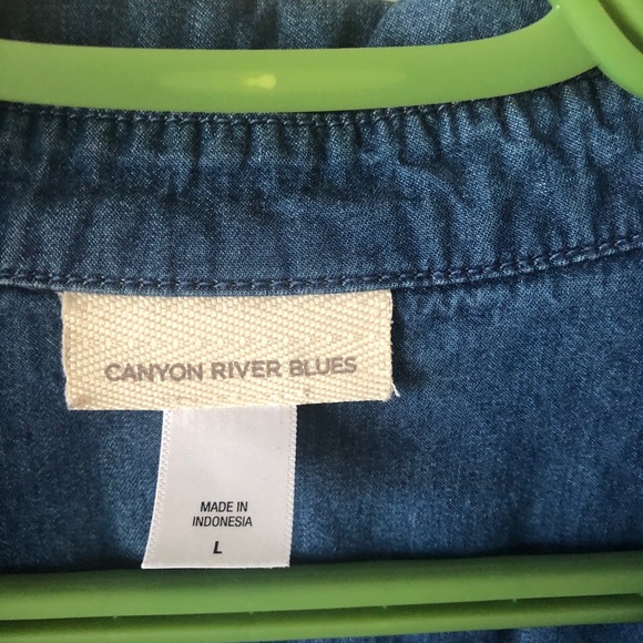 🎁3/$30 Canon River Blues Jean Tunic - Picture 2 of 6